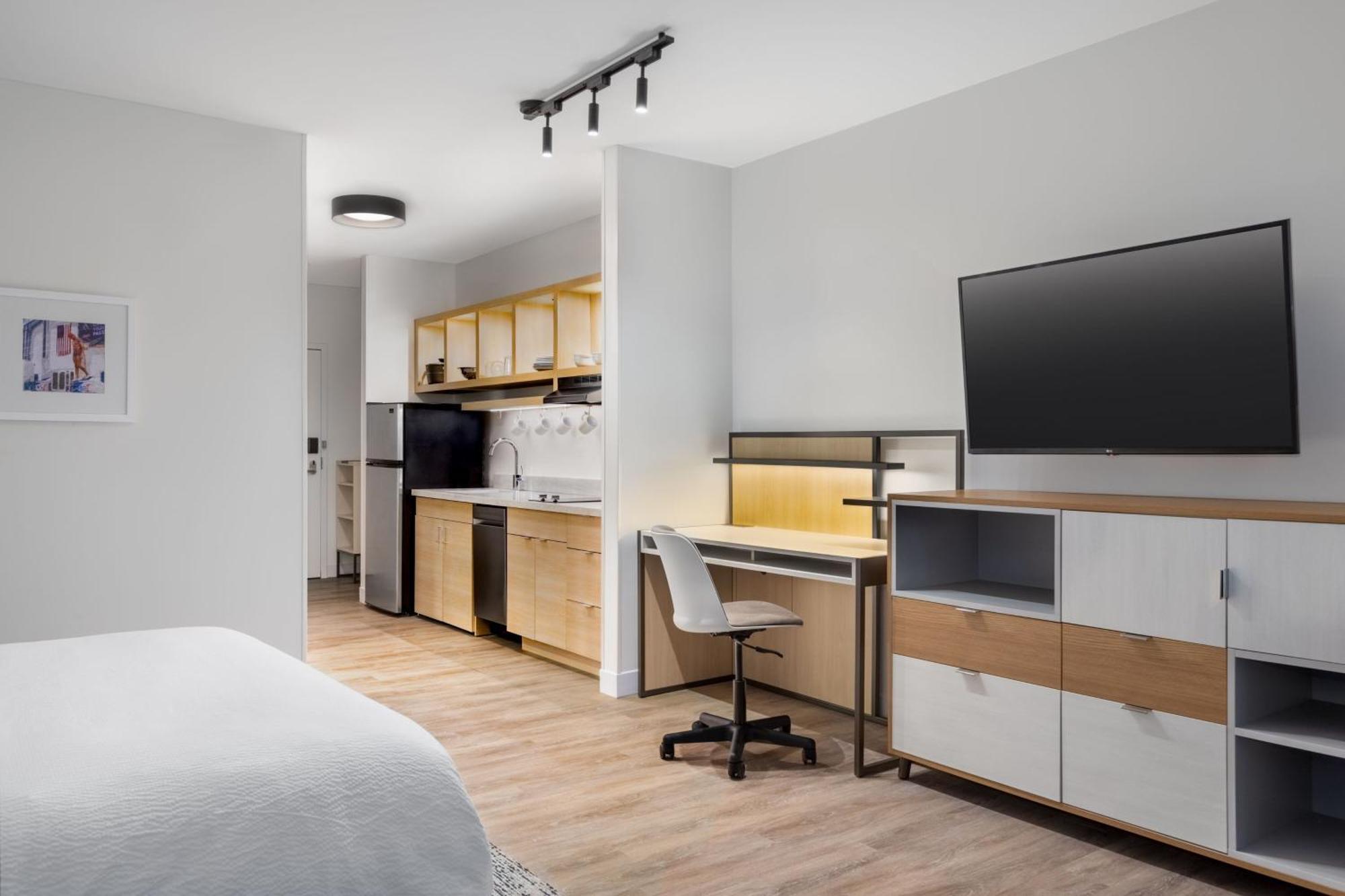 Towneplace Suites By Marriott Geneva At Spire Academy ภายนอก รูปภาพ