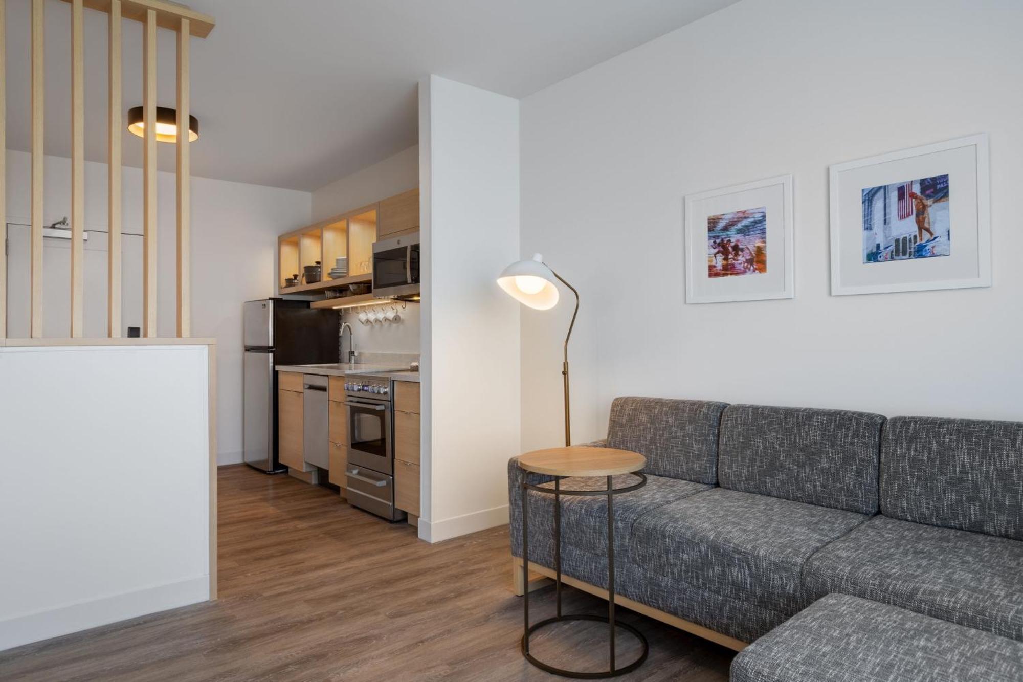 Towneplace Suites By Marriott Geneva At Spire Academy ภายนอก รูปภาพ