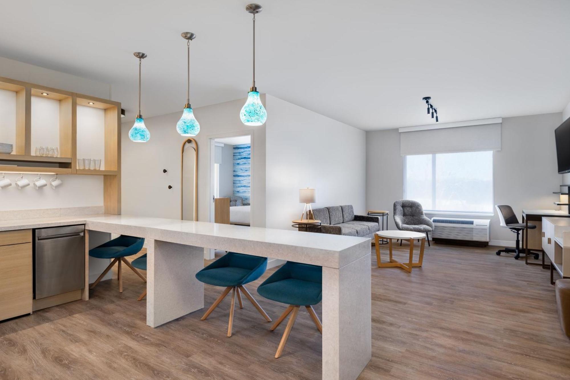 Towneplace Suites By Marriott Geneva At Spire Academy ภายนอก รูปภาพ